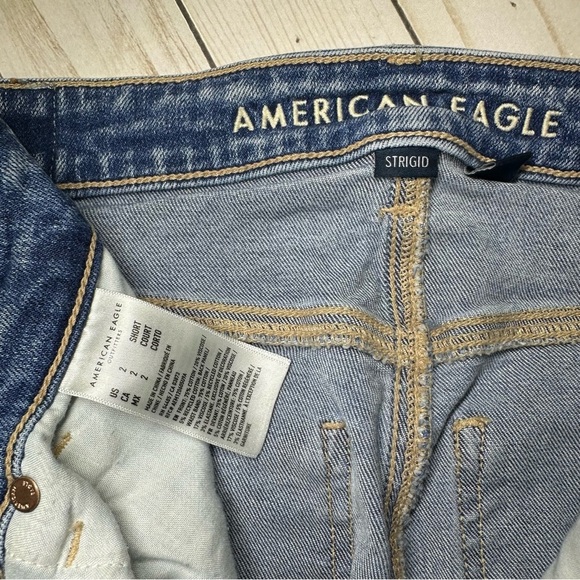 American Eagle Outfitters Blue High Rise Distressed Jeans - Picture 3 of 3